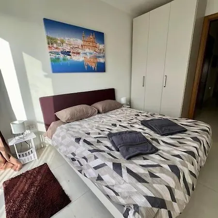 2 Bedroom Apartment - 5 Mins From The Sea St. Paul's Bay Exterior photo